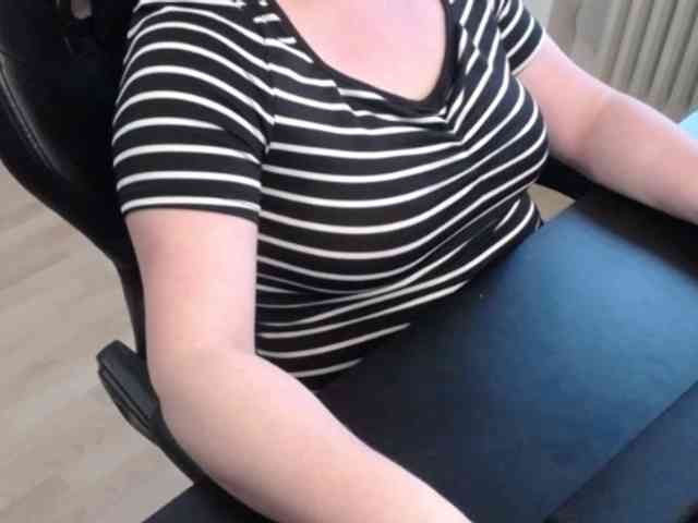 chat adult Celina-Rose