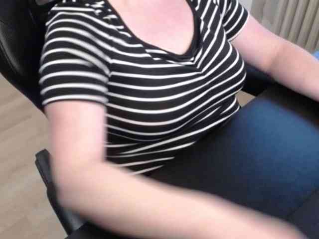 Celina-Rose webcam