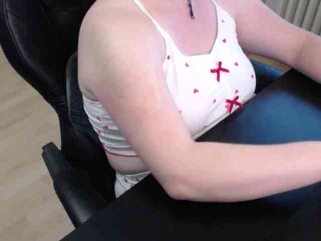 Celina-Rose webcam