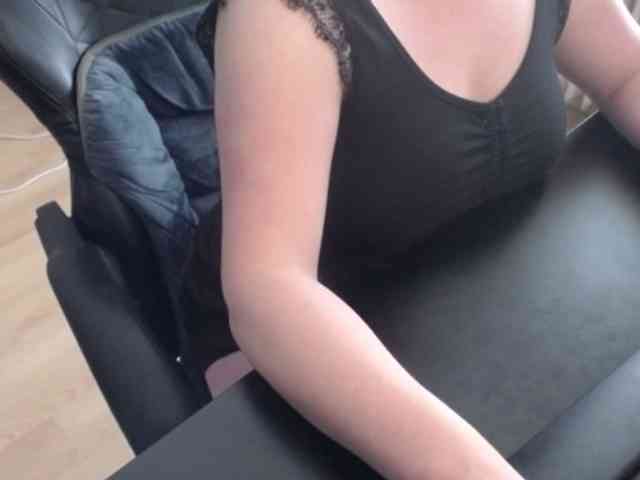 Celina-Rose webcam