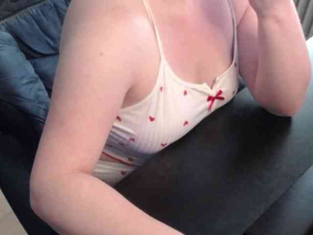 Celina-Rose webcam
