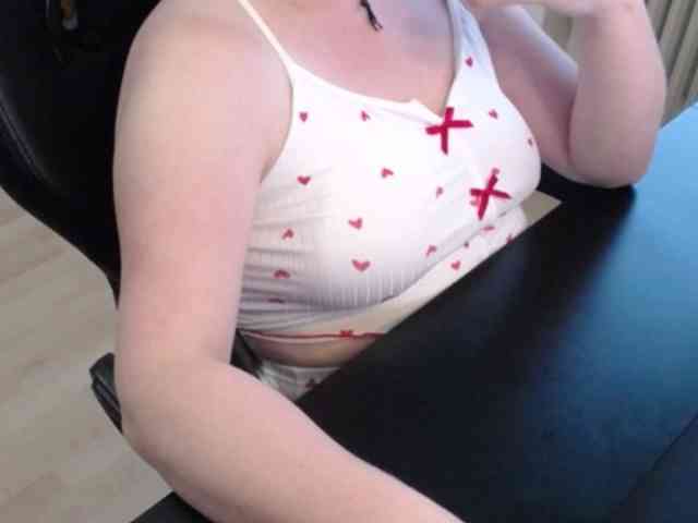 Celina-Rose webcam