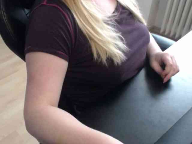 Celina-Rose webcam