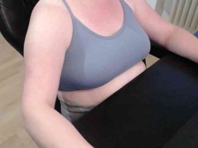 Celina-Rose webcam