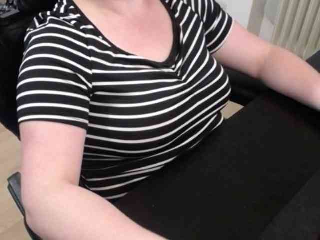 Celina-Rose webcam