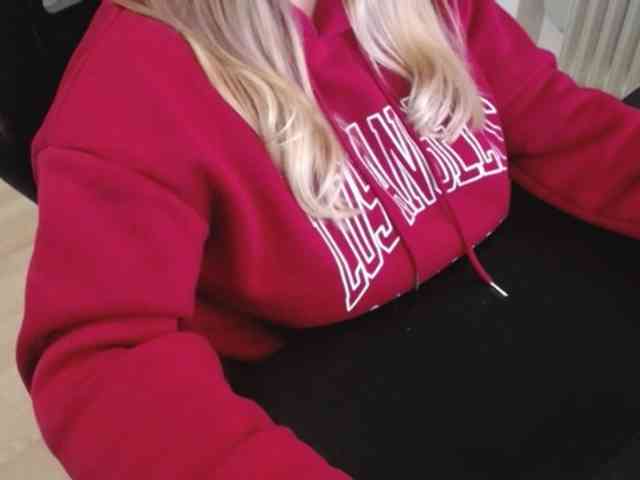 Celina-Rose webcam