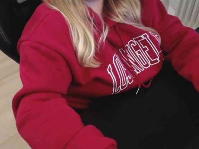 Celina-Rose webcam