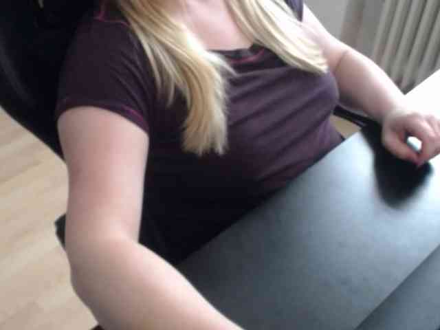 Celina-Rose webcam