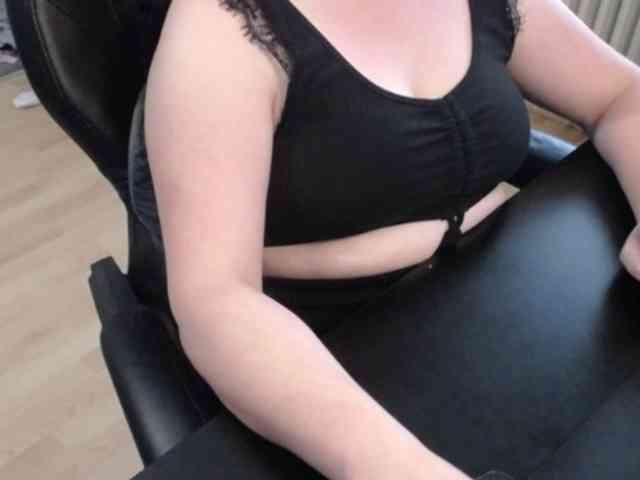 Celina-Rose webcam