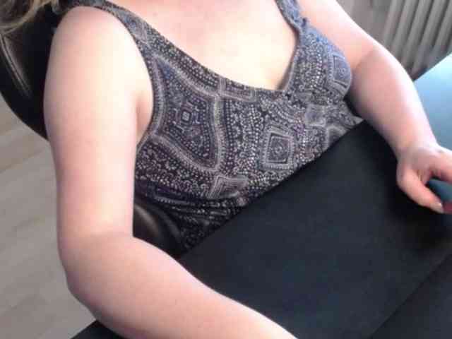 Celina-Rose webcam