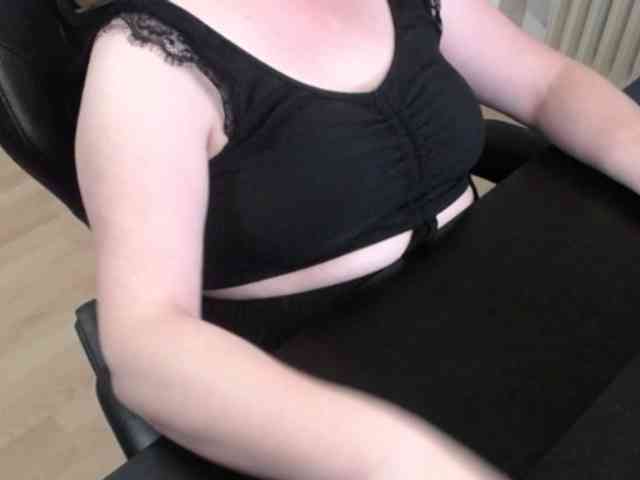Celina-Rose webcam