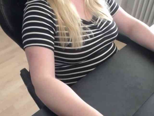 Celina-Rose webcam