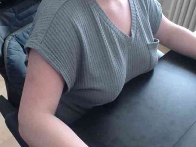 Celina-Rose webcam