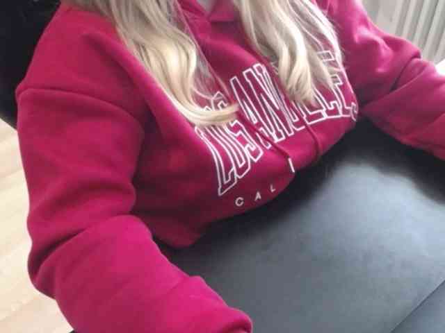 Celina-Rose webcam