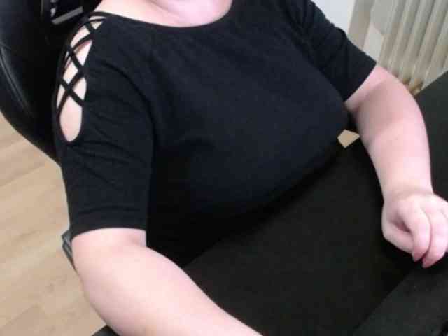 Celina-Rose webcam