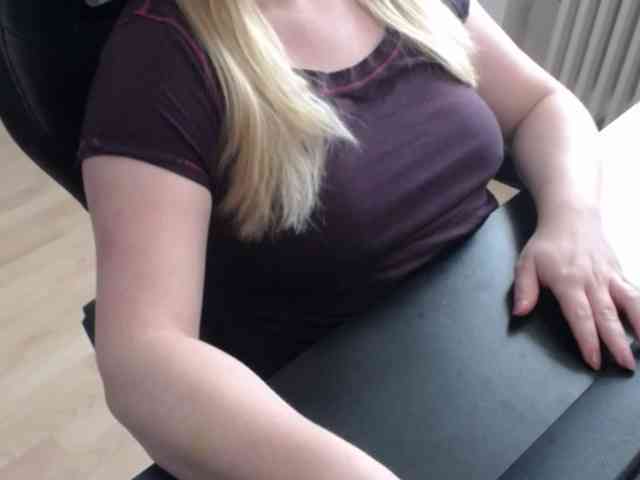 Celina-Rose webcam