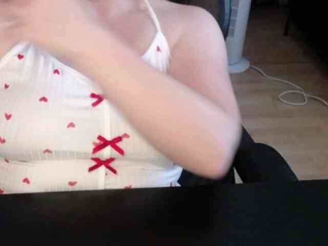 Celina-Rose webcam