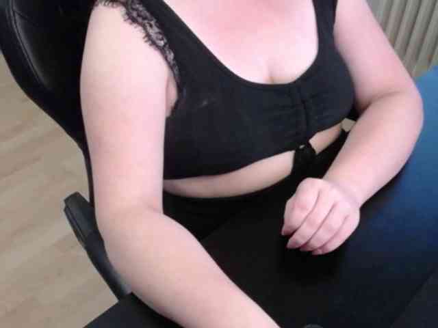 Celina-Rose webcam