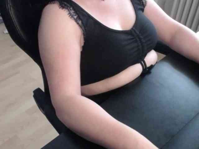 Celina-Rose webcam