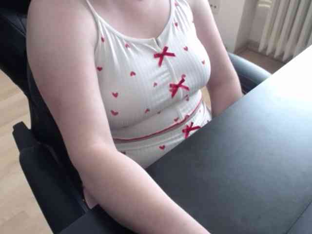 Celina-Rose webcam