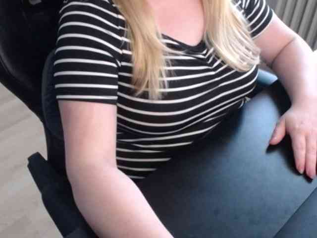 Celina-Rose webcam