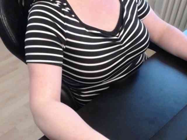 Celina-Rose webcam
