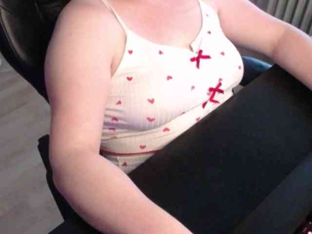 Celina-Rose webcam