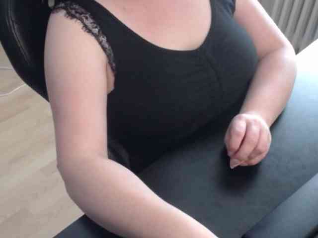 Celina-Rose webcam
