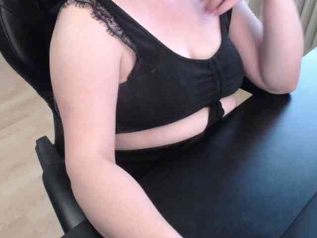 Celina-Rose webcam