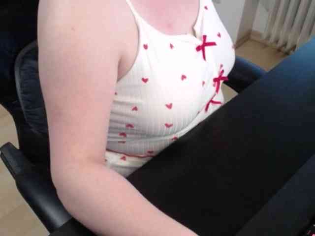 Celina-Rose webcam