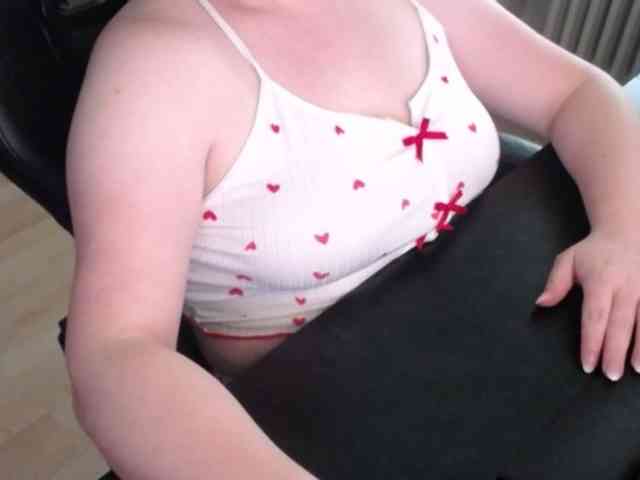 Celina-Rose webcam