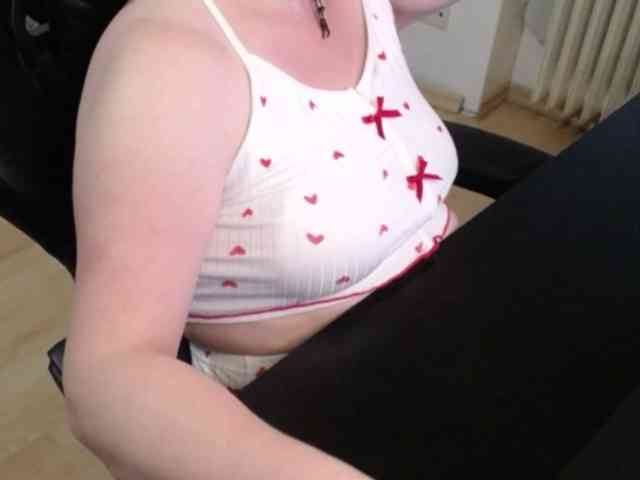 Celina-Rose webcam