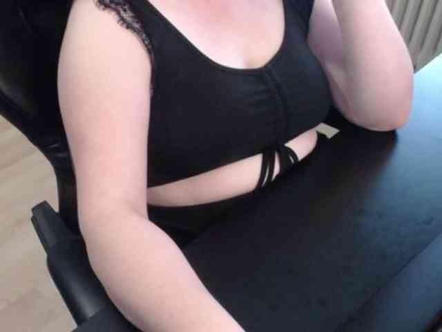 Celina-Rose webcam