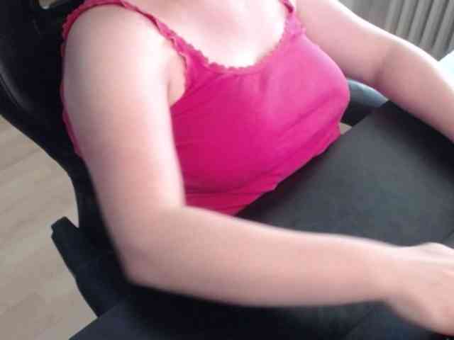 Celina-Rose webcam