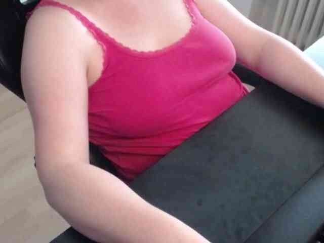 Celina-Rose webcam