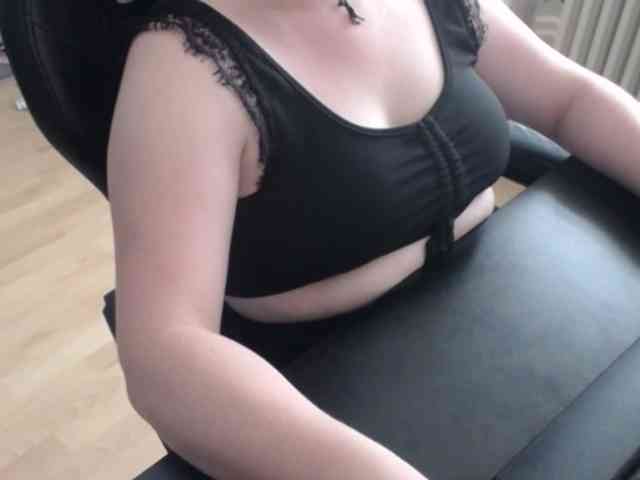 Celina-Rose webcam
