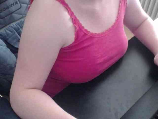 Celina-Rose webcam