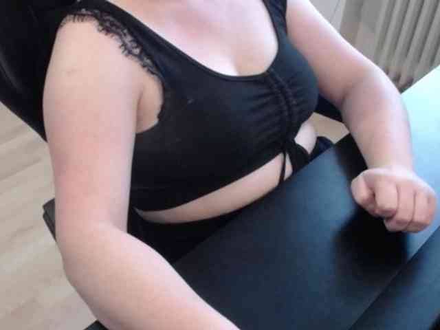 Celina-Rose webcam