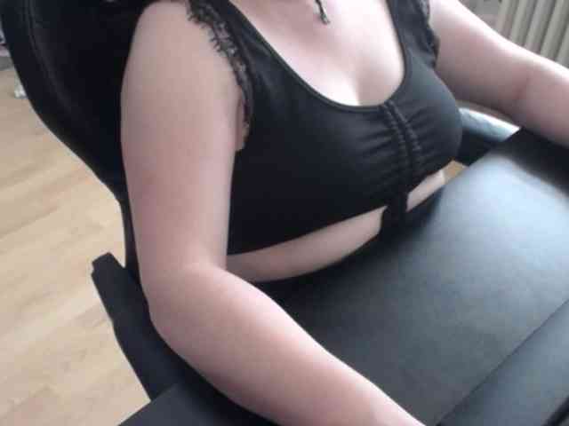 Celina-Rose webcam