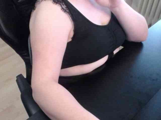 Celina-Rose webcam