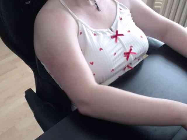 Celina-Rose webcam