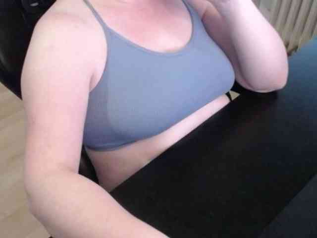 Celina-Rose webcam