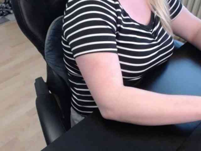 Celina-Rose webcam