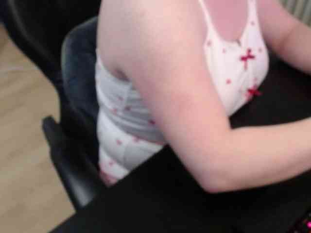 Celina-Rose webcam