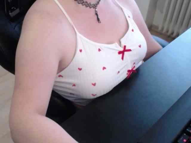 Celina-Rose webcam