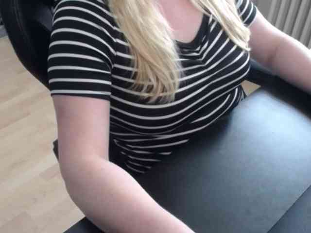 Celina-Rose webcam