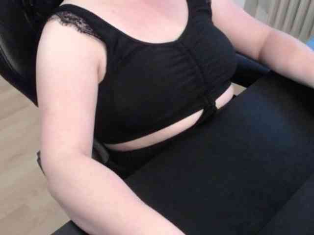 Celina-Rose webcam