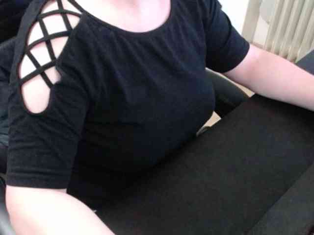 Celina-Rose webcam