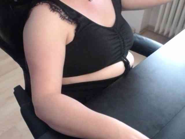 Celina-Rose webcam