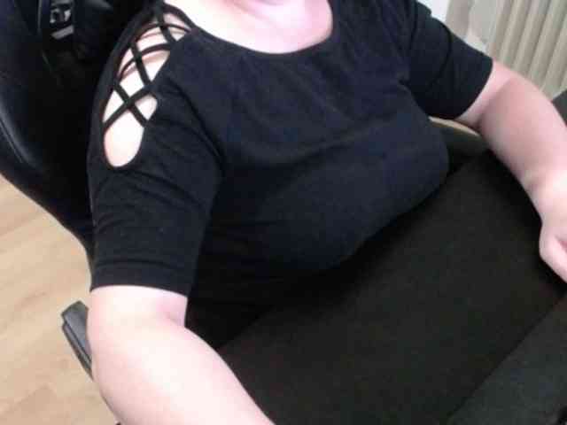 Celina-Rose webcam